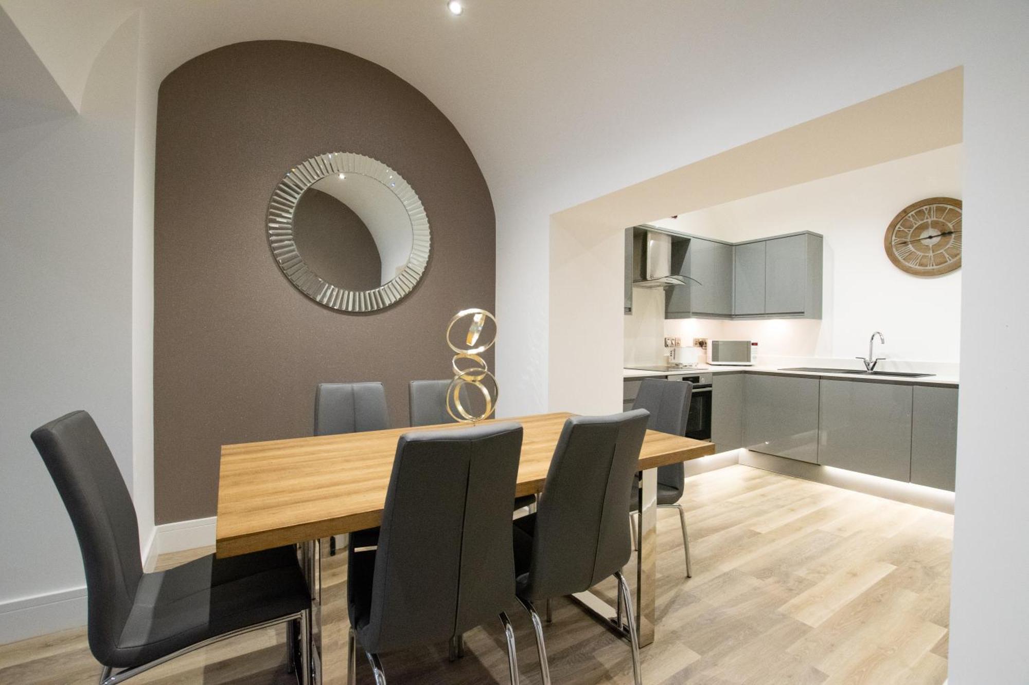 Rowan Tree - Your Apartment بريستول المظهر الخارجي الصورة