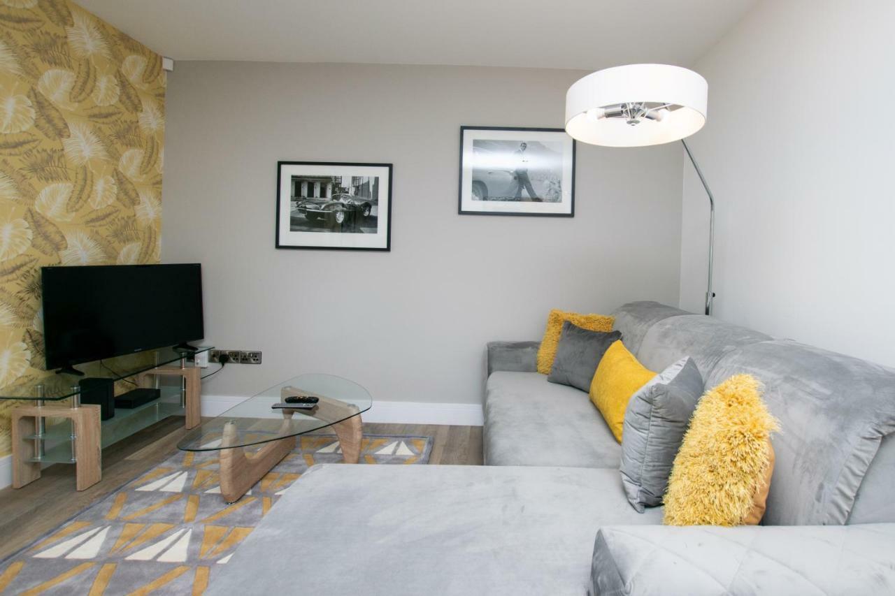 Rowan Tree - Your Apartment بريستول المظهر الخارجي الصورة