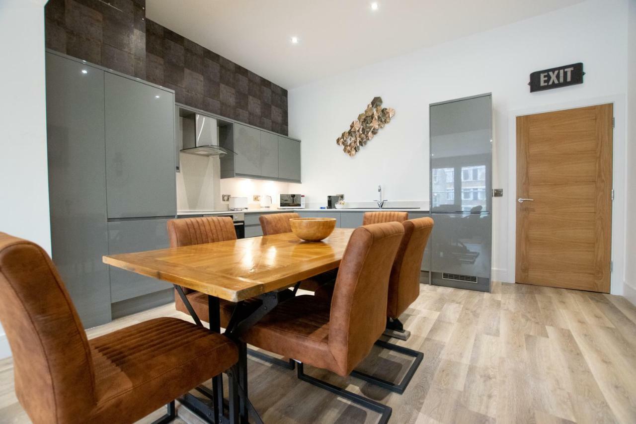 Rowan Tree - Your Apartment بريستول المظهر الخارجي الصورة